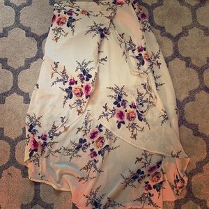 🌸Floral high-low skirt🌸